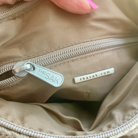 The SAK - tan knit/EUC (looks new!)/cross over purse w/flap-over top/int.pocket - Picture 2 of 10